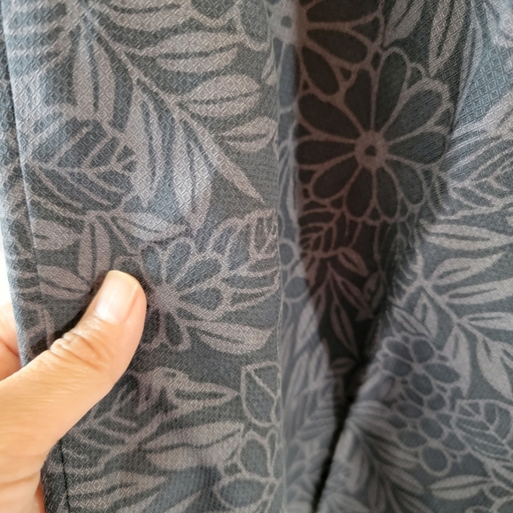 VTG TOMMY BAHAMA Gray Floral 100% Silk Cropped Pant Sz 12 Textured Beachy Casual - Picture 7 of 10